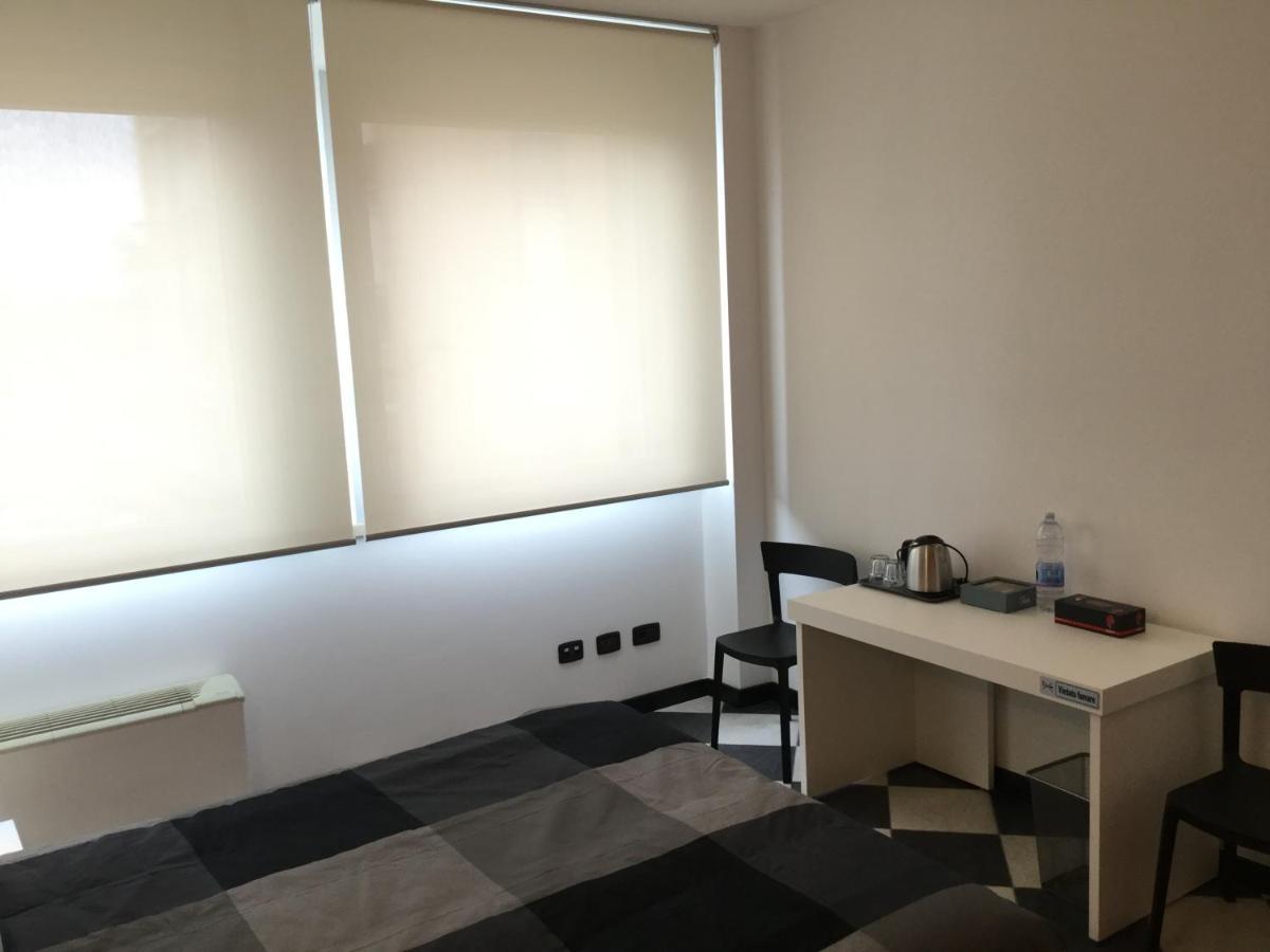 Sub14 Suite Con 2 Camere Da Letto Grandi เรจโจเอมิเลีย ภายนอก รูปภาพ