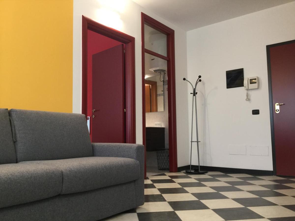 Sub14 Suite Con 2 Camere Da Letto Grandi เรจโจเอมิเลีย ภายนอก รูปภาพ